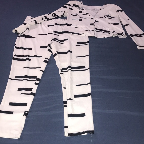 Black and White Suit size XL - Picture 2 of 7